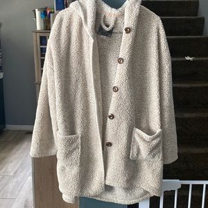 Cute Sweater! Size L/XL, Cream/ light brown !